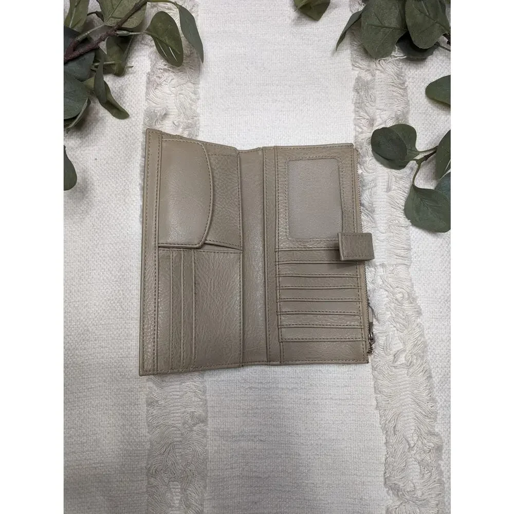 Matt & Nat Vegan Wallet in Beige - Picture 3 of 5